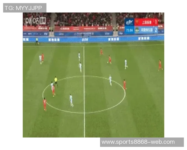 争议不断何超遭撞倒裁判无视点球海港进球被判无效引发热议 争议不断何超遭撞倒裁判无视点球海港进球被判无效引发热议